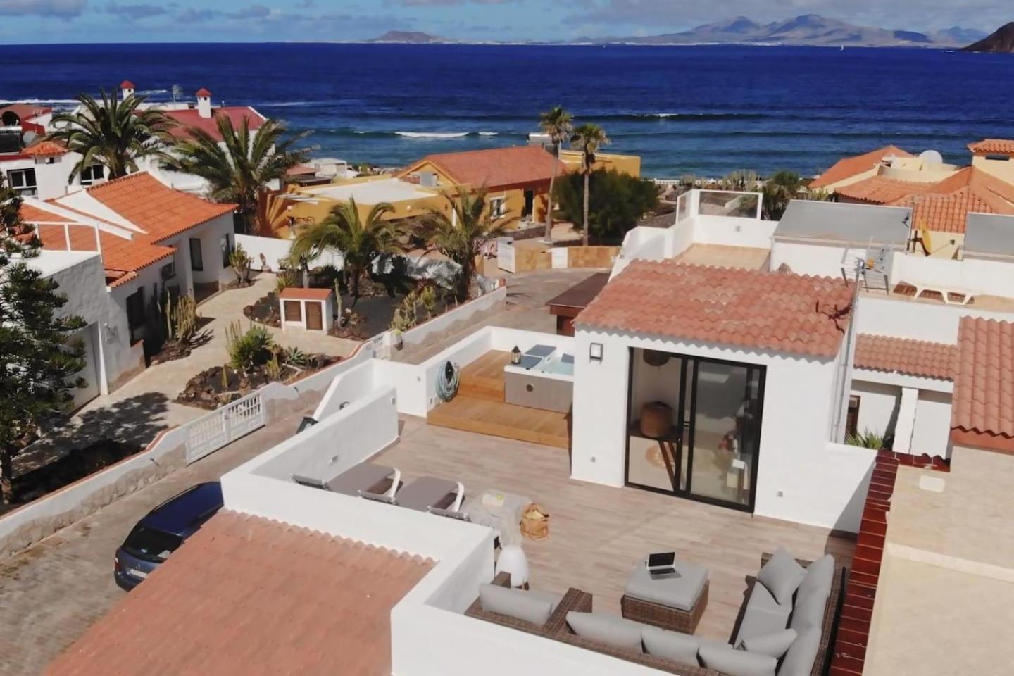 Villa Aloha Jacuzzi Y Vistas Al Mar Коральео Экстерьер фото